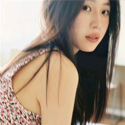 拂晓的尤娜 封面
